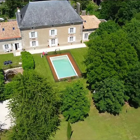 Holiday home Le Logis De Limalonges